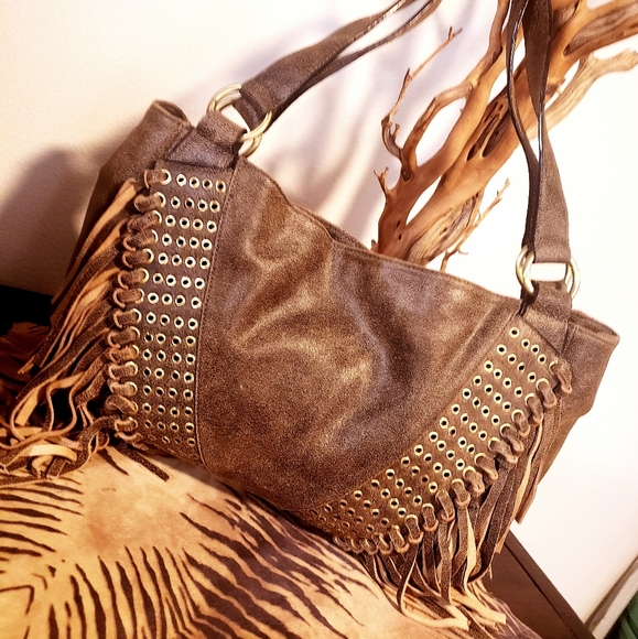 THE FIND- Distressed Tan/Brn Fringe Grommet Handbag - Picture 5 of 11